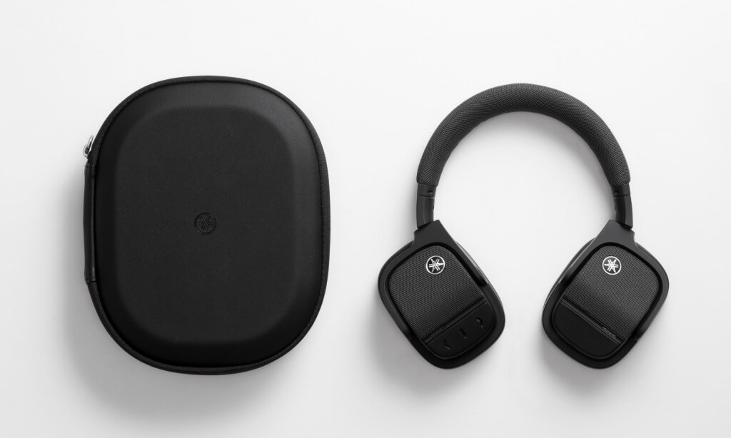 Der YH-L700A ist das Flaggschiff des neuen Bluetooth ANC-Kopfhörer Line-ups von Yamaha. Der Referenzhörer verfügt über das effektive firmeneigene Advanced Active Noise Cancelling System und beeindruckt darüber hinaus mit innovativen Technologien wie dem Listening Optimizer sowie dem revolutionären 3D Sound Field, das binaurale Klangerlebnisse direkt am Kopf realisiert. Der YH-L700A schützt mit seinem Listening Care Algorithmus außerdem das Gehör des Nutzers.